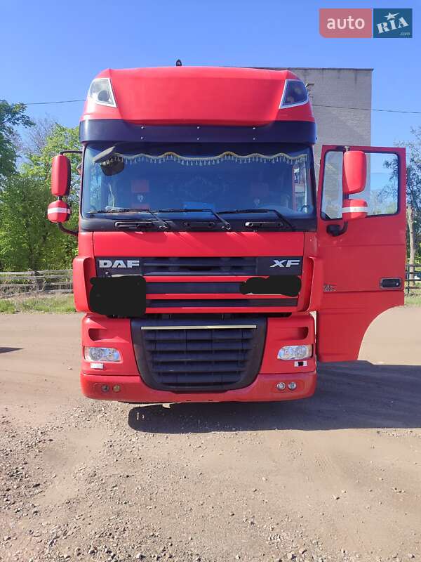 Тягач DAF XF 105 2010 в 