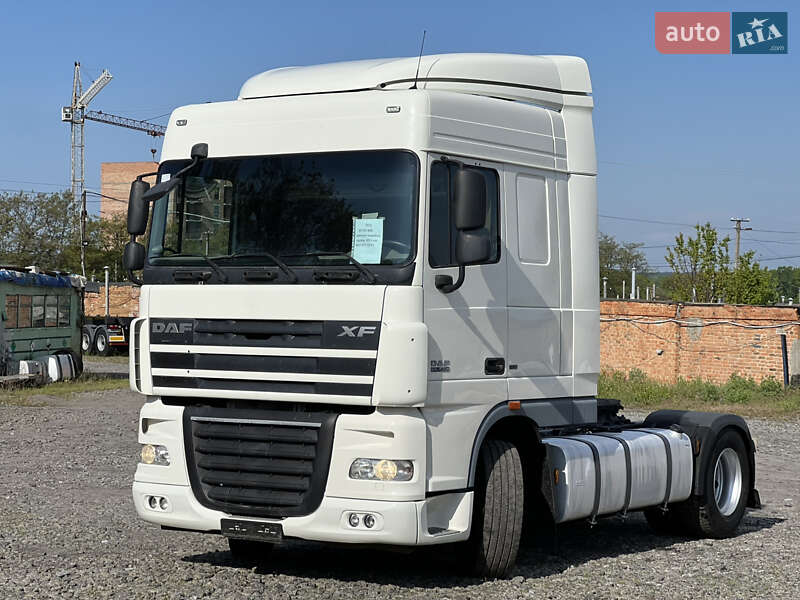 Тягач DAF XF 105 2012 в 