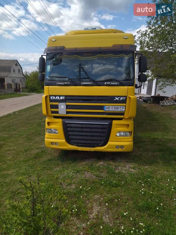 Тягач DAF XF 105 2007 в Виннице