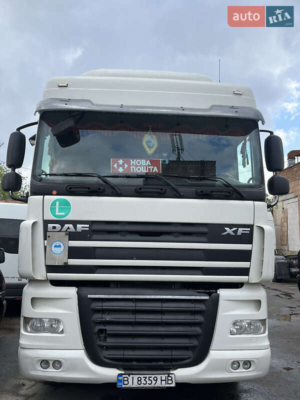 Тягач DAF XF 105 2011 в 