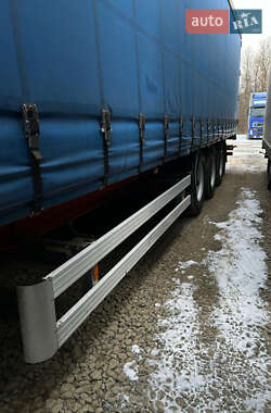 Тентований DAF XF 105 2010 в 
