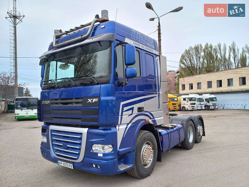 Тягач DAF XF 105 2011 в 