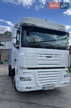 Тягач DAF XF 105 2011 в 
