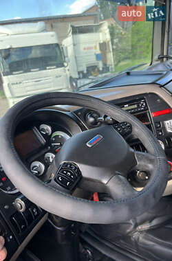Тягач DAF XF 105 2011 в 