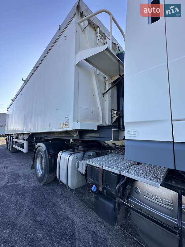 Тягач DAF XF 105 2012 в Кривом Роге