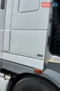 Тягач DAF XF 105 2011 в 