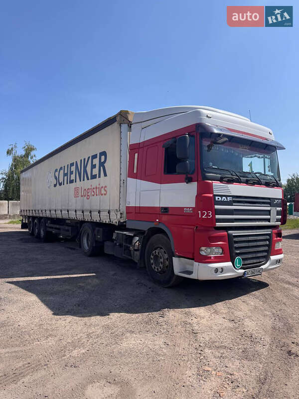Тягач DAF XF 105 2011 в 