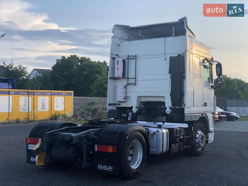 Тягач DAF XF 105 2011 в Хусте