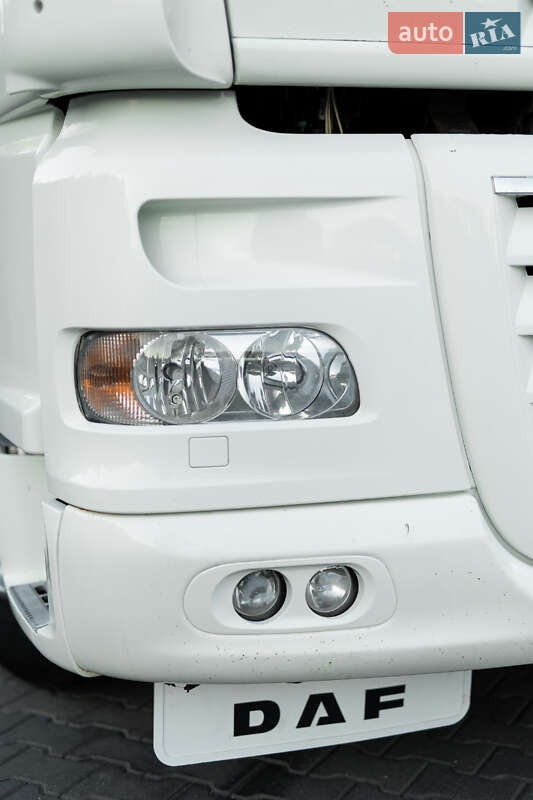 Тягач DAF XF 105 2009 в Черновцах