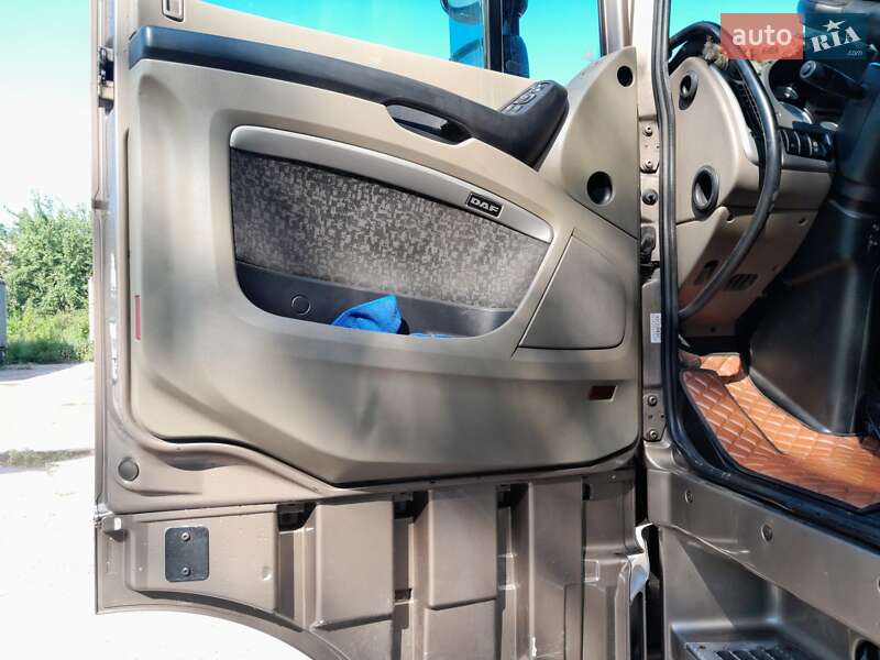 Тягач DAF XF 105 2008 в Прилуках
