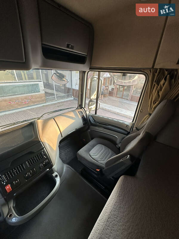 Самосвал DAF XF 105 2012 в Умани