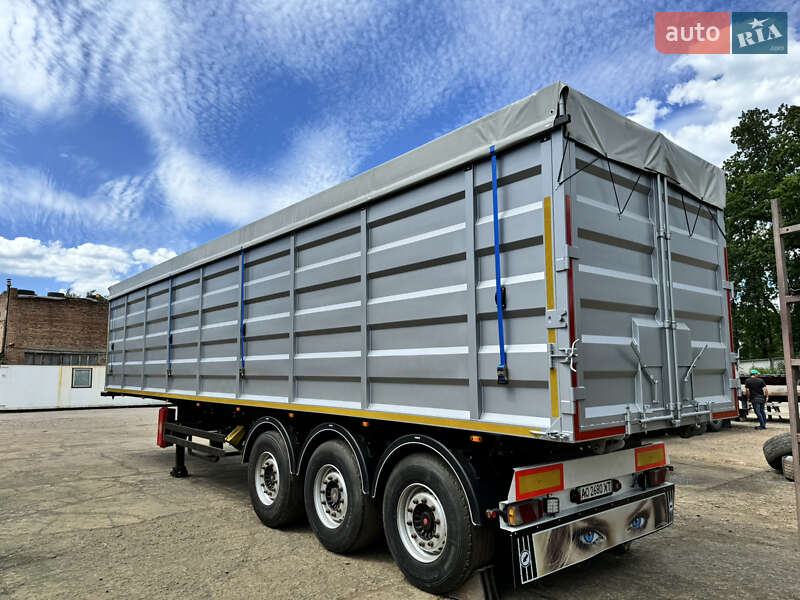 Самосвал DAF XF 105 2012 в Умани