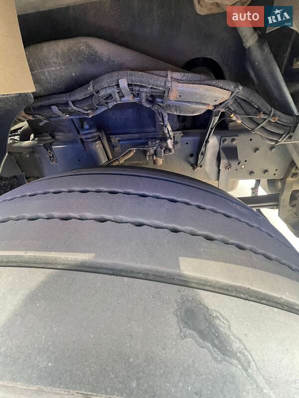 Тягач DAF XF 105 2013 в Чернівцях