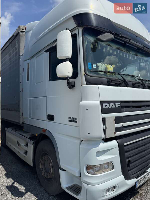 Тягач DAF XF 105 2011 в Ужгороді