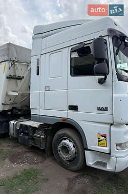 Тягач DAF XF 105 2011 в 