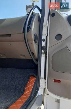 Тягач DAF XF 105 2010 в 