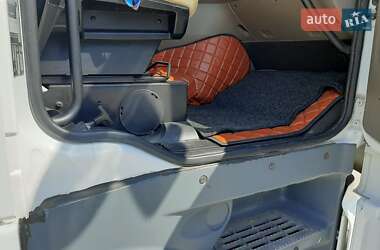 Тягач DAF XF 105 2010 в 