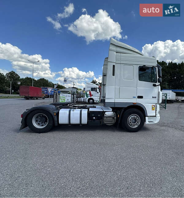Тягач DAF XF 105 2013 в Ровно