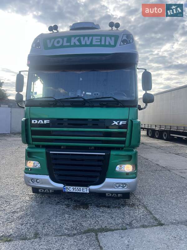 Тягач DAF XF 105 2011 в Шептицькому