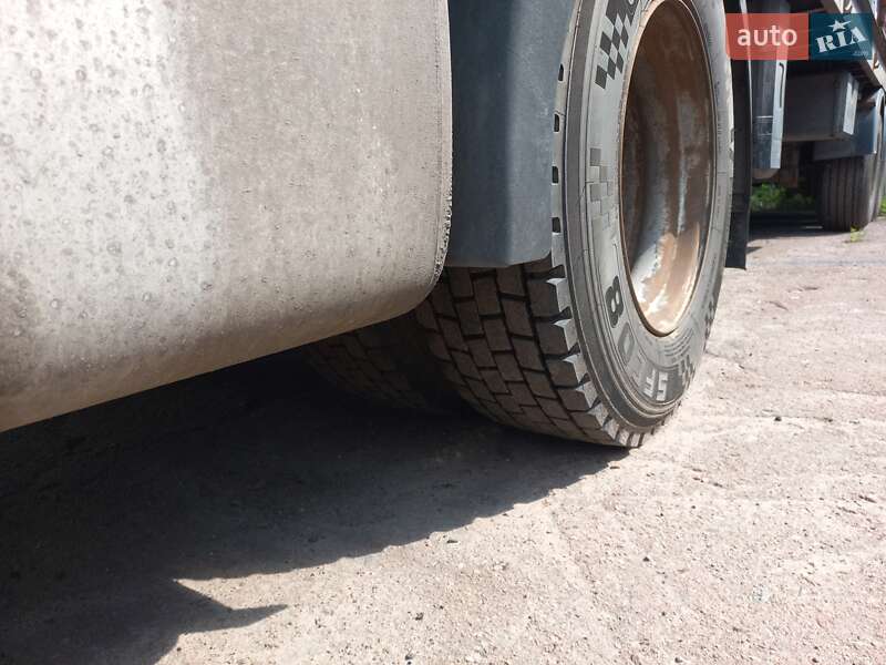 Зерновоз DAF XF 105 2011 в Прилуках