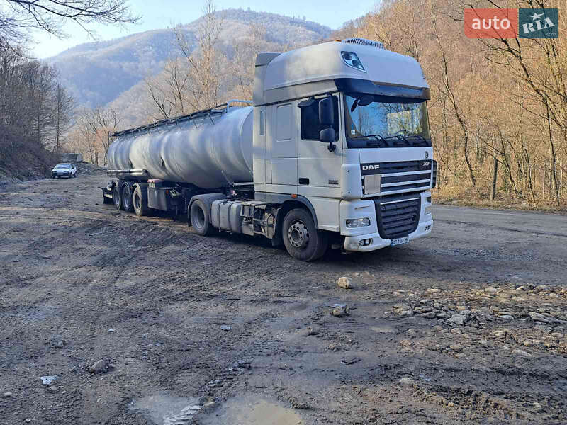 Тягач DAF XF 105 2011 в Ужгороде