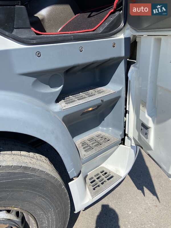 Тягач DAF XF 105 2013 в Звягеле