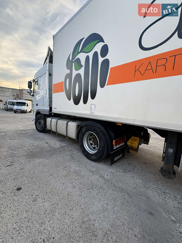 Тягач DAF XF 105 2011 в Днепре
