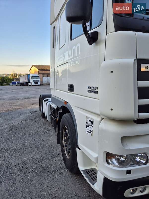 Тягач DAF XF 105 2009 в Каменец-Подольском