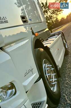 Тягач DAF XF 105 2012 в 