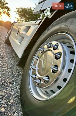 Тягач DAF XF 105 2012 в 