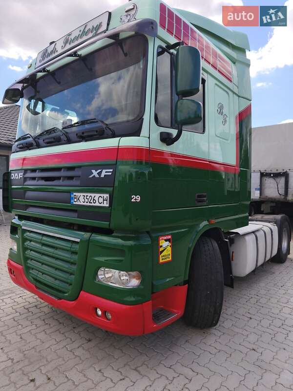 Тягач DAF XF 105 2009 в 