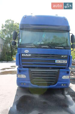 Тягач DAF XF 105 2006 в 