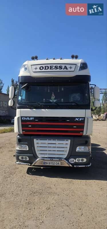 Тягач DAF XF 105 2012 в 