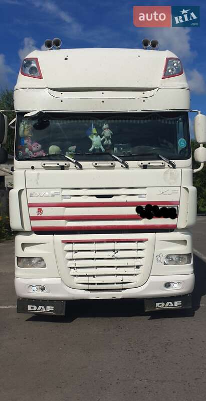 Тягач DAF XF 105 2012 в Сарнах