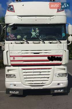 Тягач DAF XF 105 2011 в 