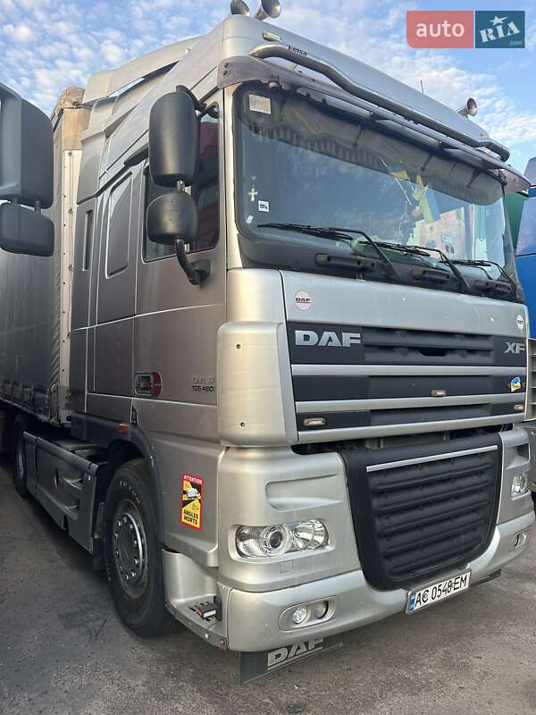 Тягач DAF XF 105 2011 в Сарнах