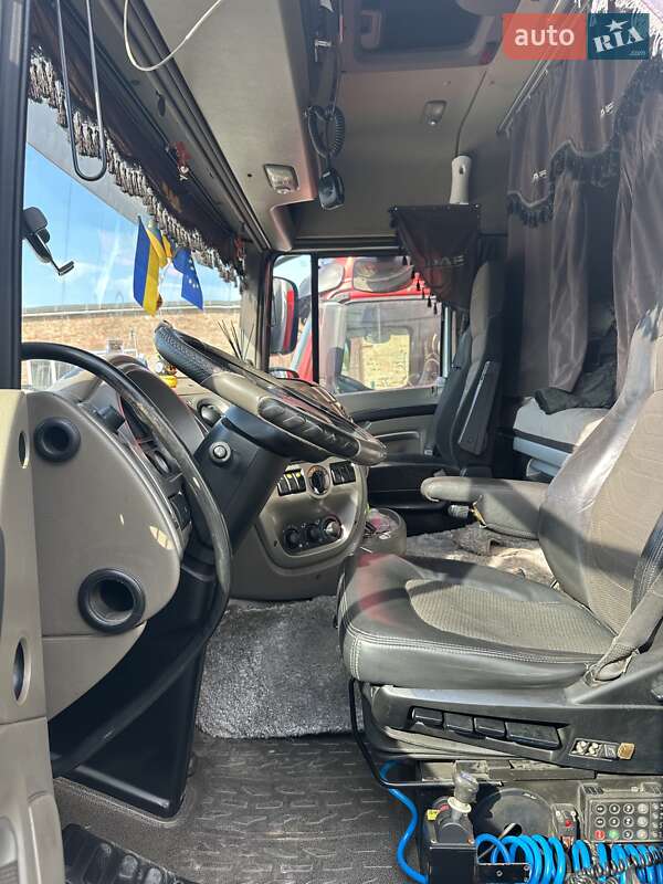 Тягач DAF XF 105 2011 в Сарнах