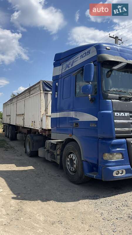 Зерновоз DAF XF 105 2009 в Баштанке
