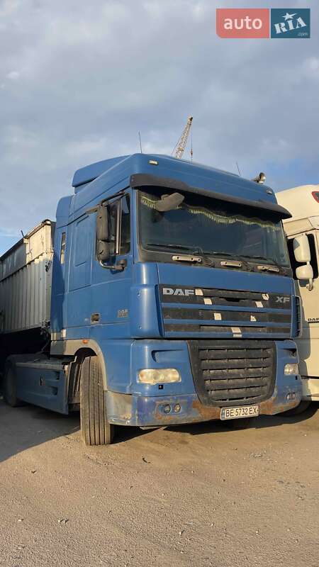 Зерновоз DAF XF 105 2007 в Баштанке