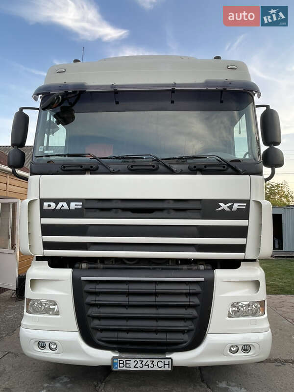 Тягач DAF XF 105 2013 в 