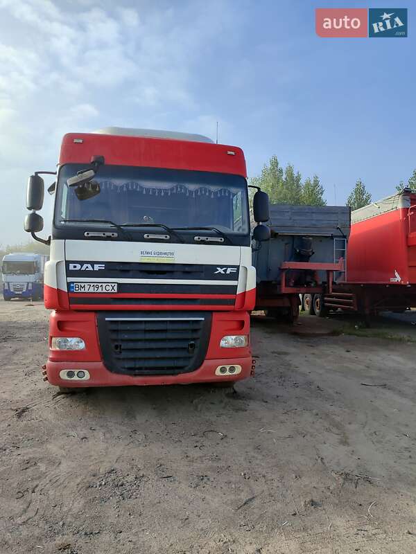 Самосвал DAF XF 105 2006 в 