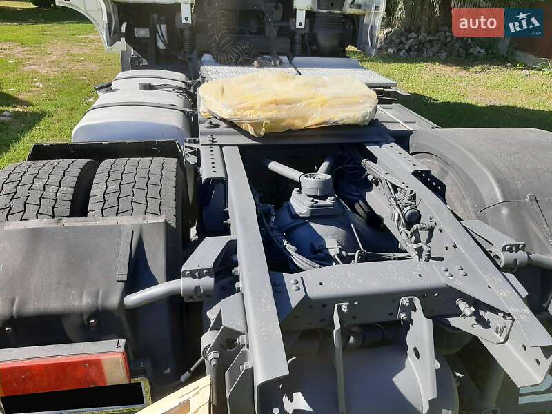 Тягач DAF XF 105 2012 в Киеве