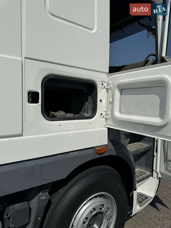 Тягач DAF XF 105 2012 в Сарнах