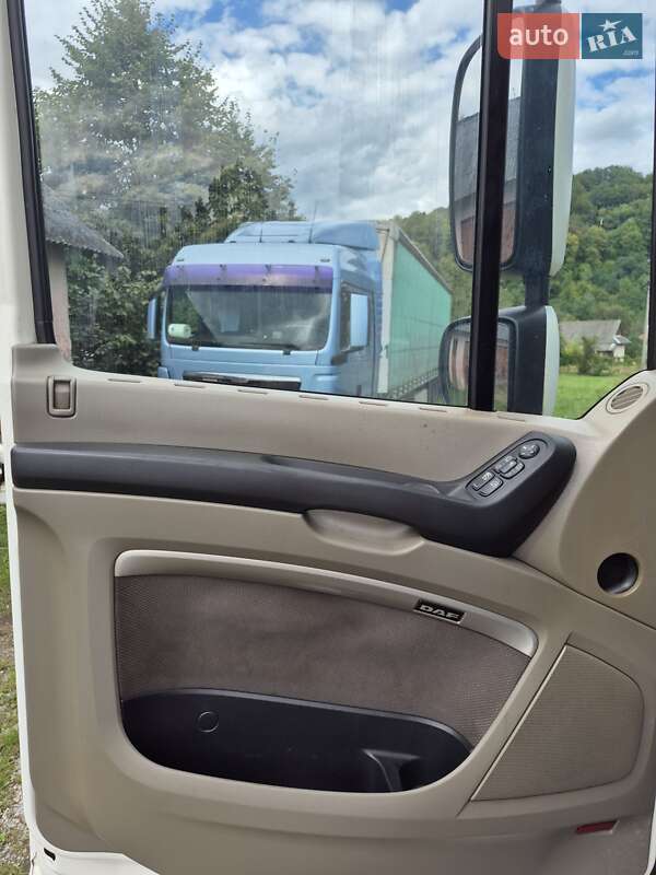 Тягач DAF XF 105 2011 в Коломые