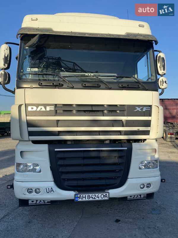 Тягач DAF XF 105 2013 в Дніпрі