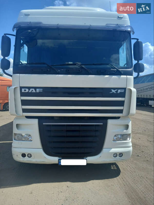 Тягач DAF XF 105 2012 в 