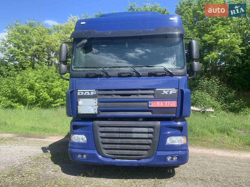 Тягач DAF XF 105 2013 в Виннице