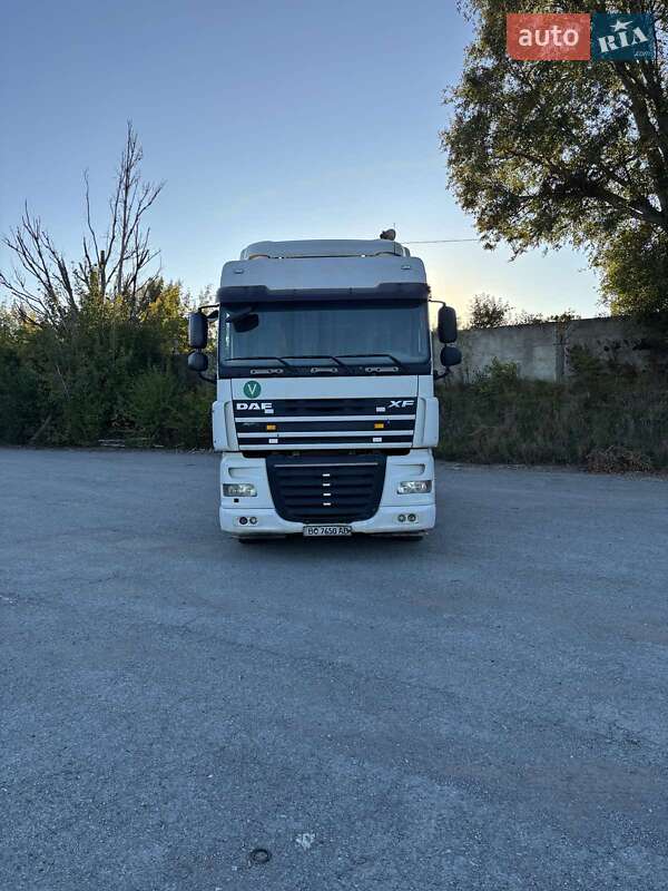 Тягач DAF XF 105 2007 в Тернополе