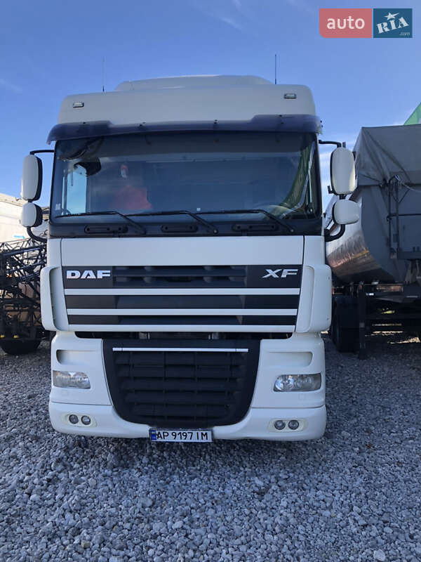 Тягач DAF XF 105 2013 в Запоріжжі