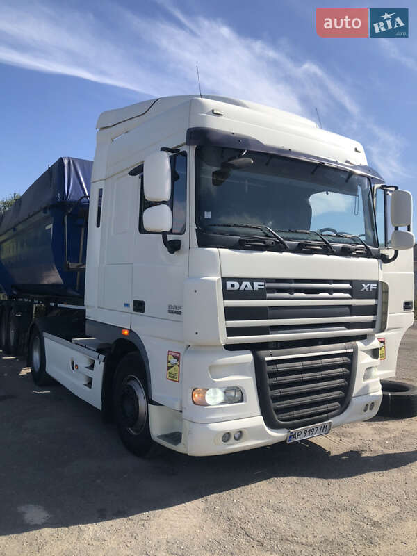 Тягач DAF XF 105 2013 в Запоріжжі